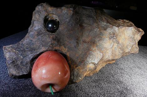 20.93 kilogram individual with hematite sphere eye and onyx apple (David Hardy's brainchild at a local mineral and gem show ;-)