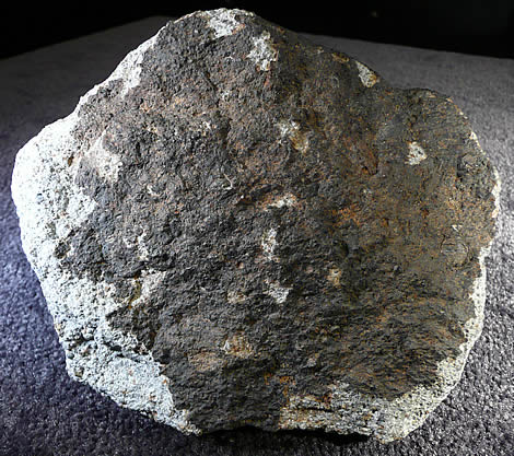 2400 gram main mass (bottom view, secondary crust)